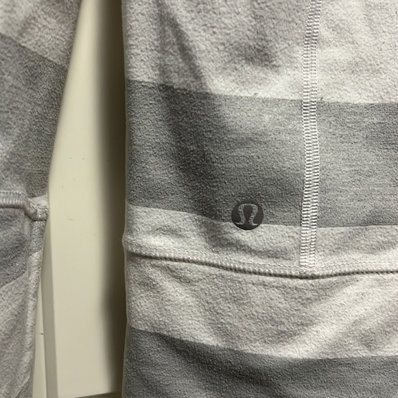 Lululemon Full Zip Jacket - white/grey striped - Picture 5 of 7